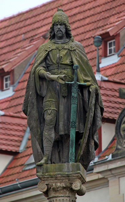 Henri II Borwin de Mecklembourg - Statue  Gstrow